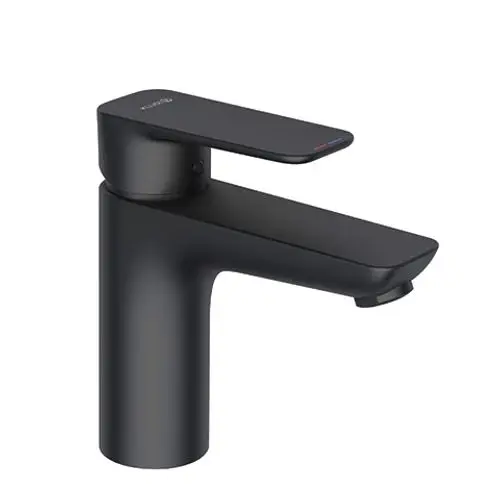 Waschbeckenarmatur von Kludi in mattschwarz mit einem flachen Hebel zur Steuerung von Wasser. Das Design ist minimalistisch und modern, geeignet für verschiedene Waschbecken.